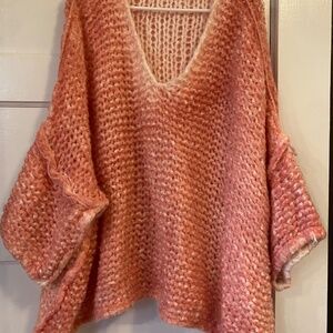 Reversible chunky-knit tunic sweater, pink and white